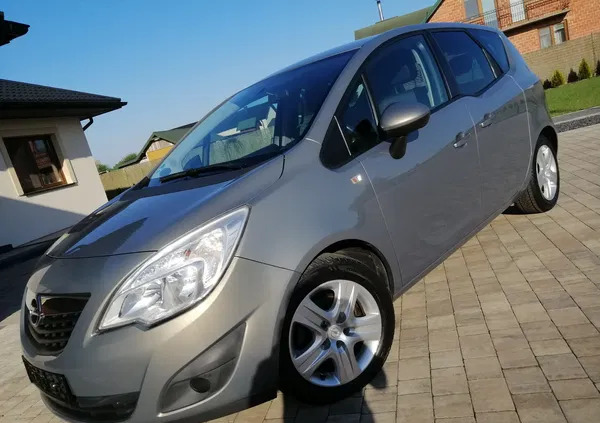 samochody osobowe Opel Meriva cena 24900 przebieg: 166000, rok produkcji 2011 z Łask